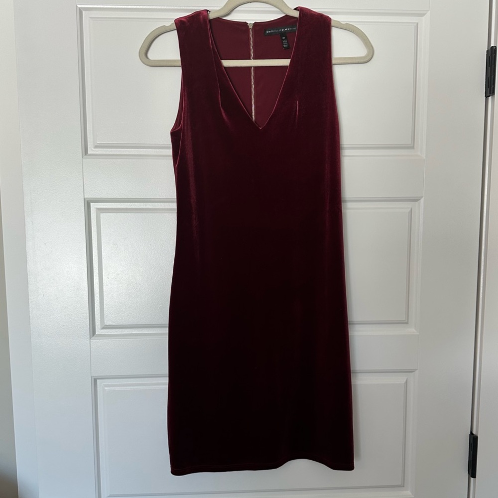 Sleeveless Burgundy Velvet Dress